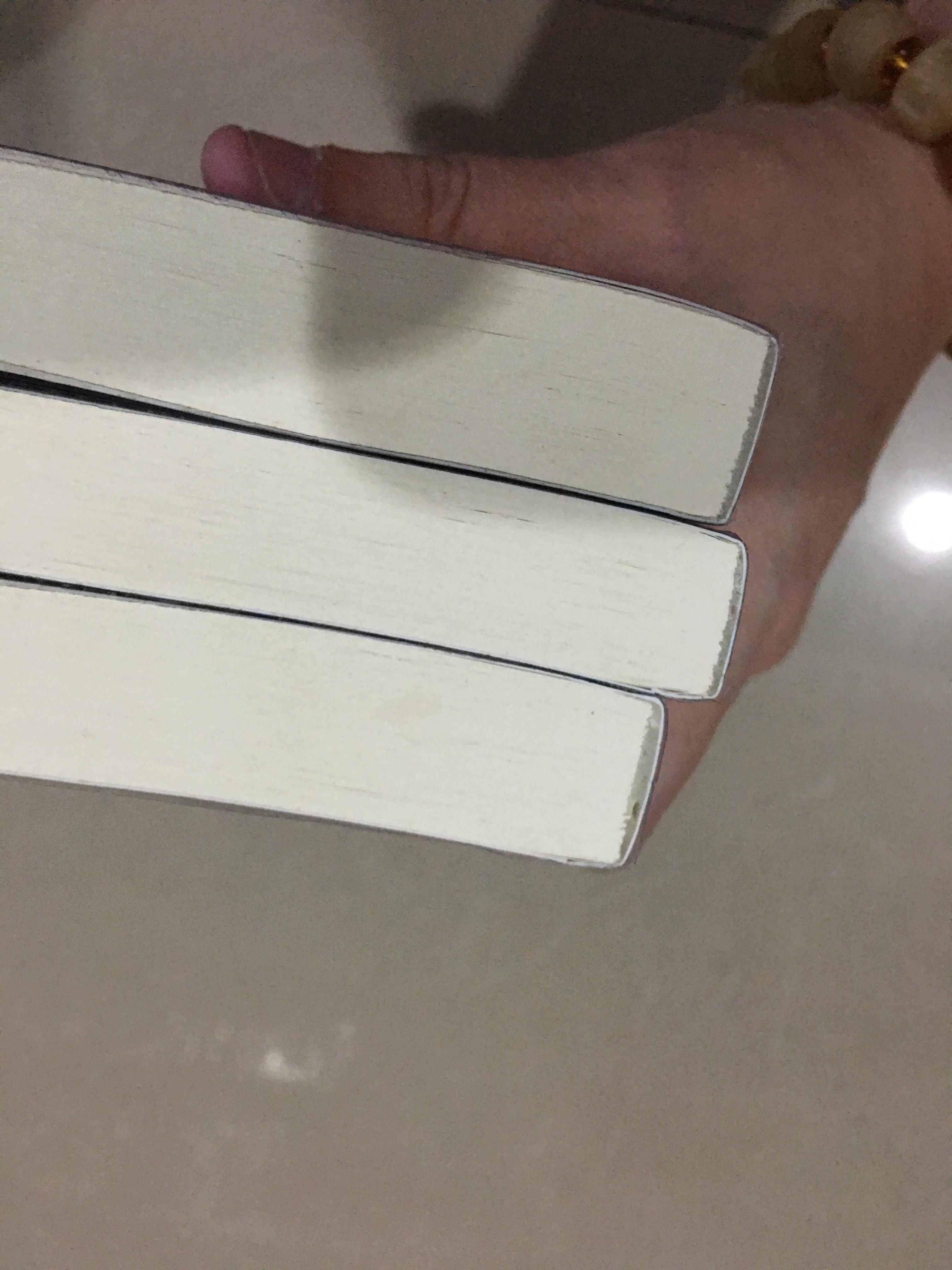 Boxset นิยายแต่ง เดือนเกี้ยวเดือน มีตำหนิ