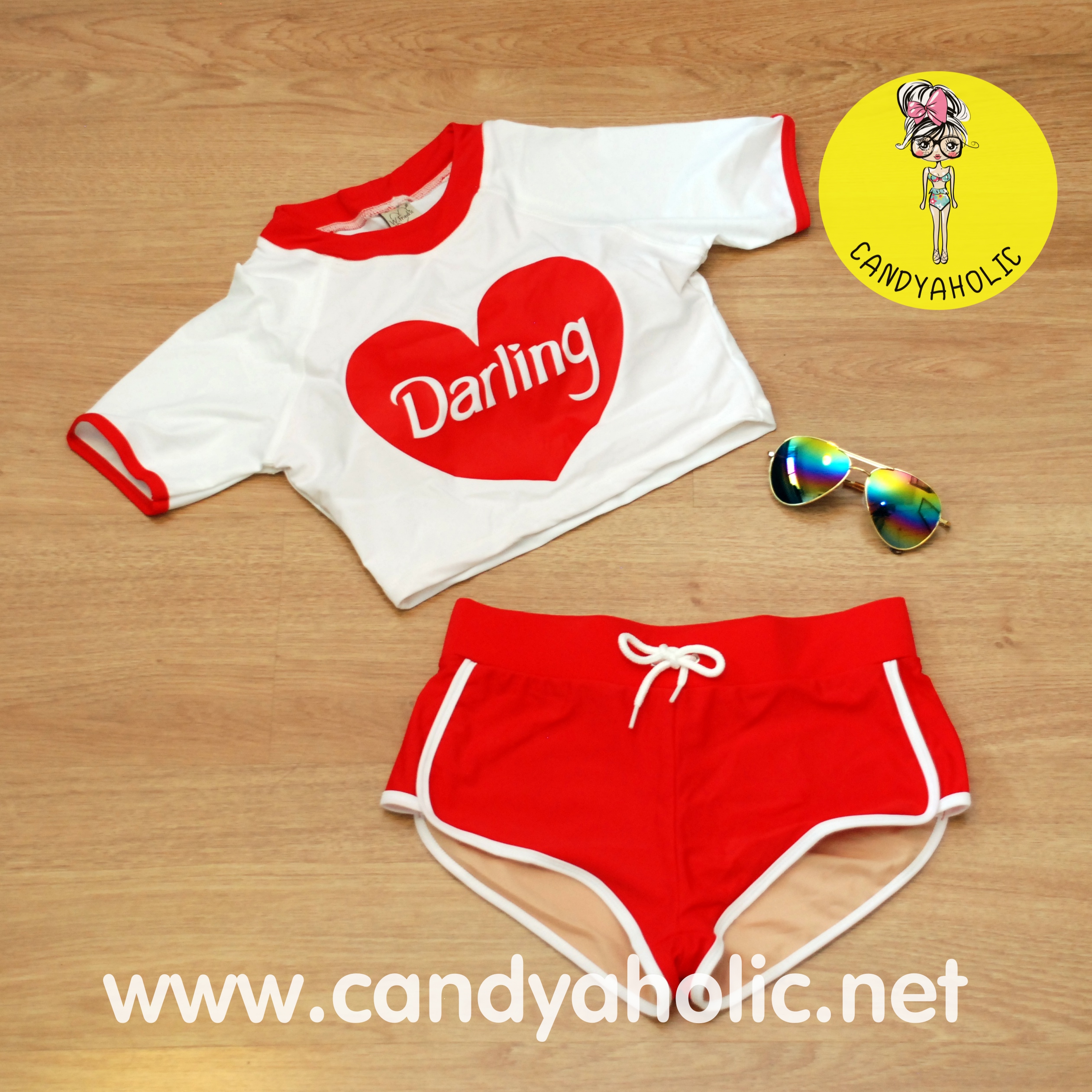 (Size S,M) ชุดว่ายน้ำ แขนสั้น darling สีขาว,แดง