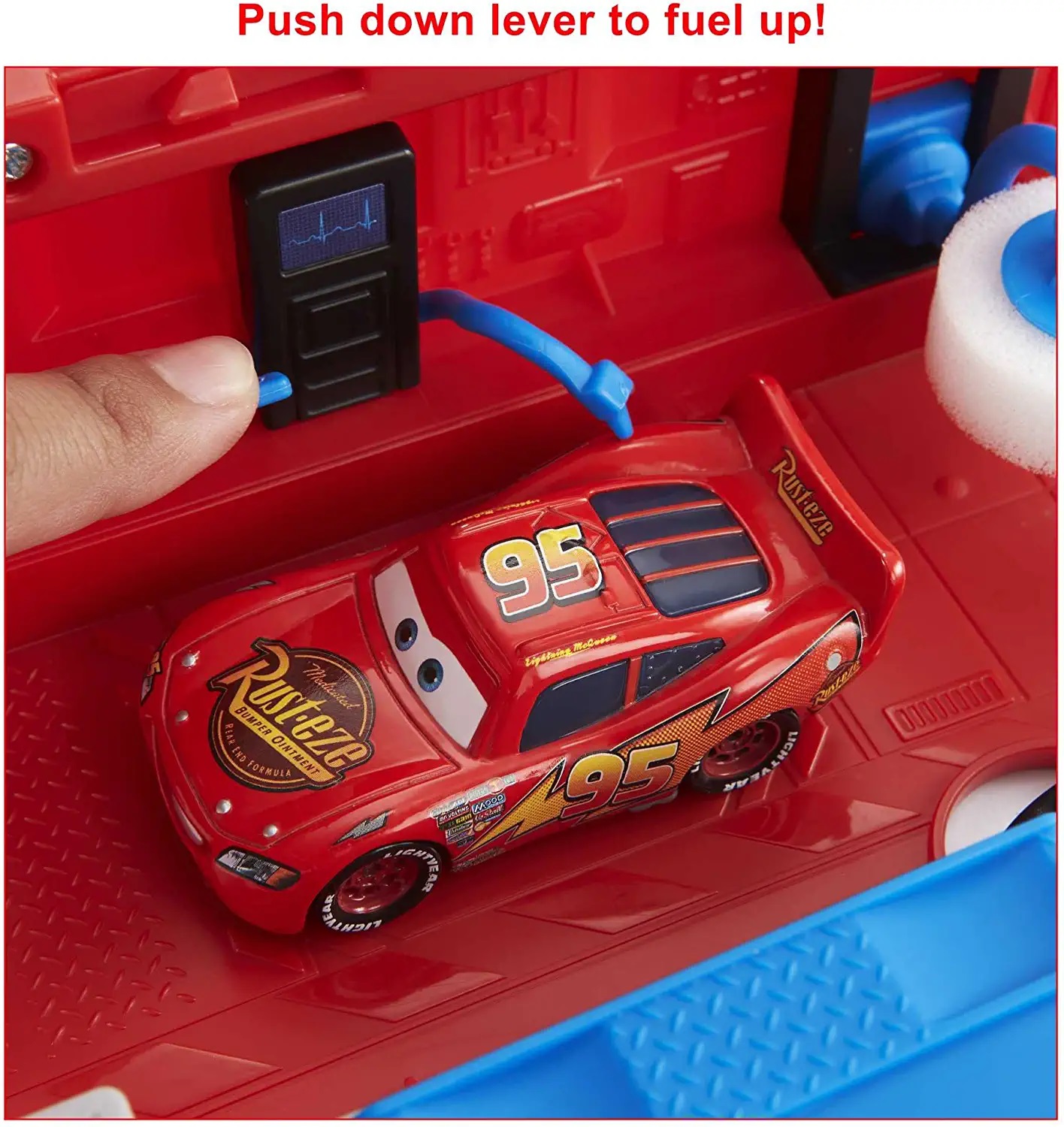 รถบรรทุกแมคควีน Disney and Pixar Cars Transforming Mack Playset, 2-in-1 ราคา 1990 บาท