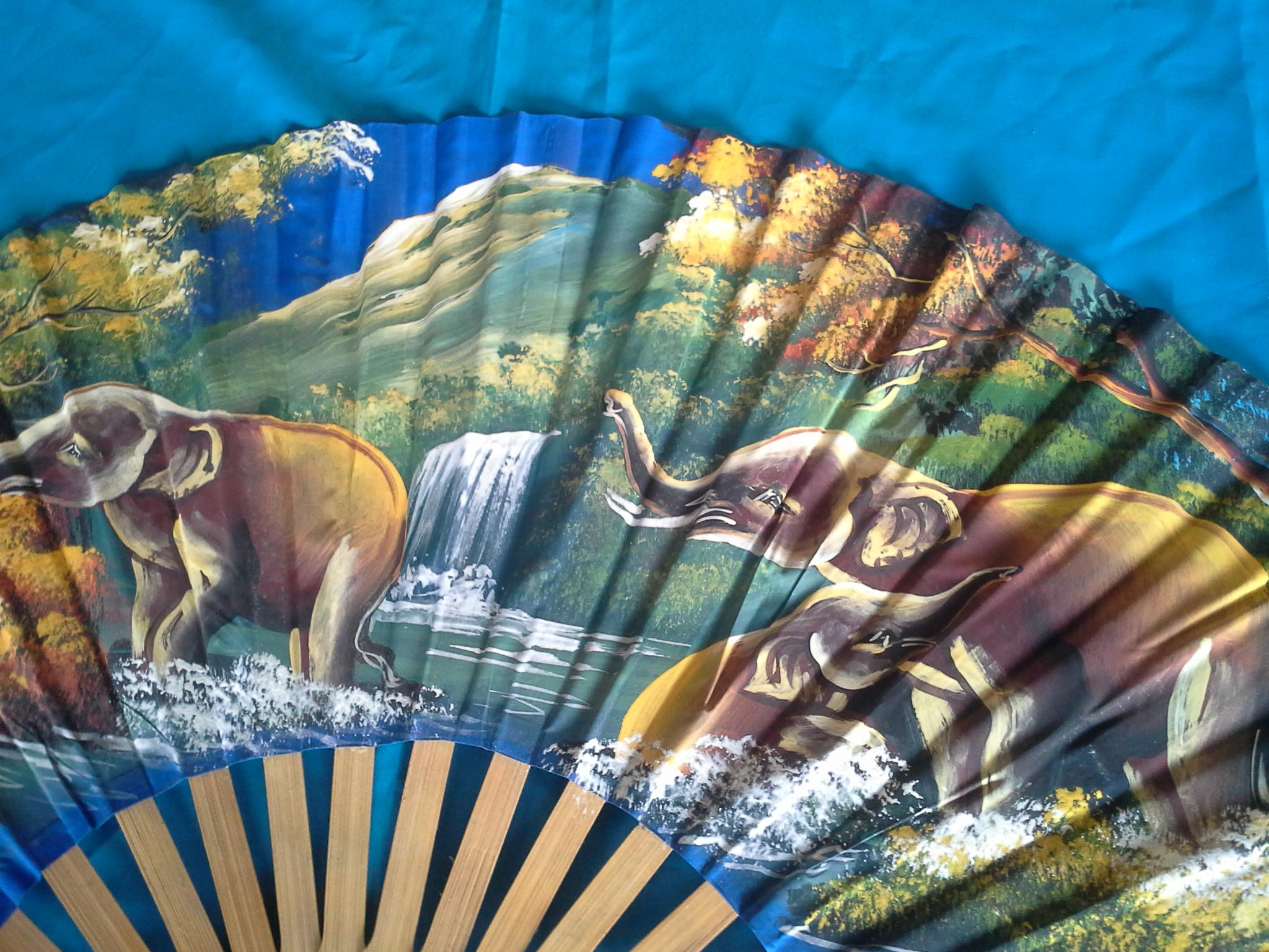 พัดเพ้นท์ลายช้างแขวนผนัง ส่งฟรี