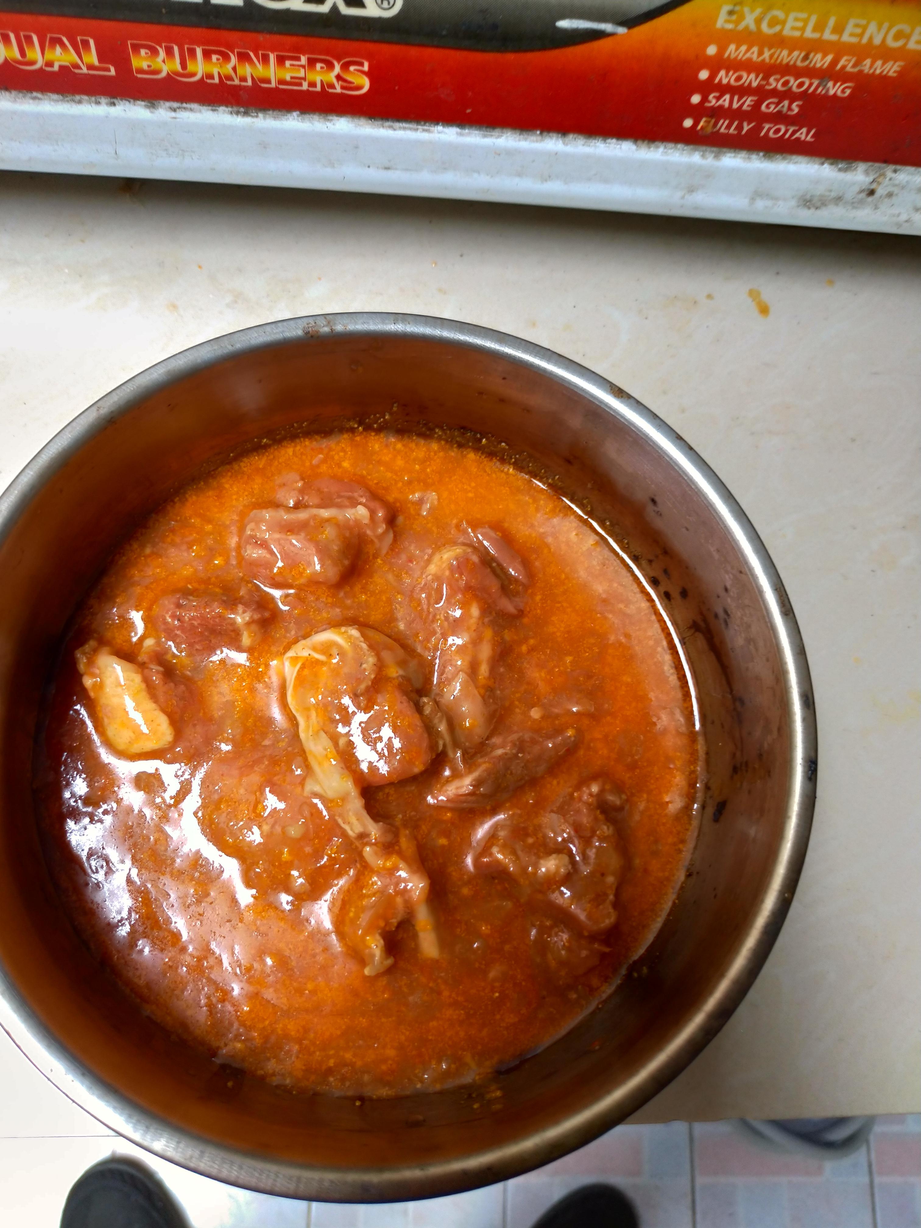 เนื้อวัวกระป๋อง อาหารกระป๋อง ตราม้าบิน Canned Meat ขนาดบรรจุ 325 กรัม Beef Curry Flying เนื้อกระป๋อง เนื้อวัวกระป๋องพม่า เนื้อกระป๋อง Beef Curry อาหารพม่า Burmese food เนื้อสัตว์กระป๋อง อาหารกระป๋องจากพม่า เข้าค่าย อาหารเดินป่า อาหารพร้อมกิน ของเดินป่า