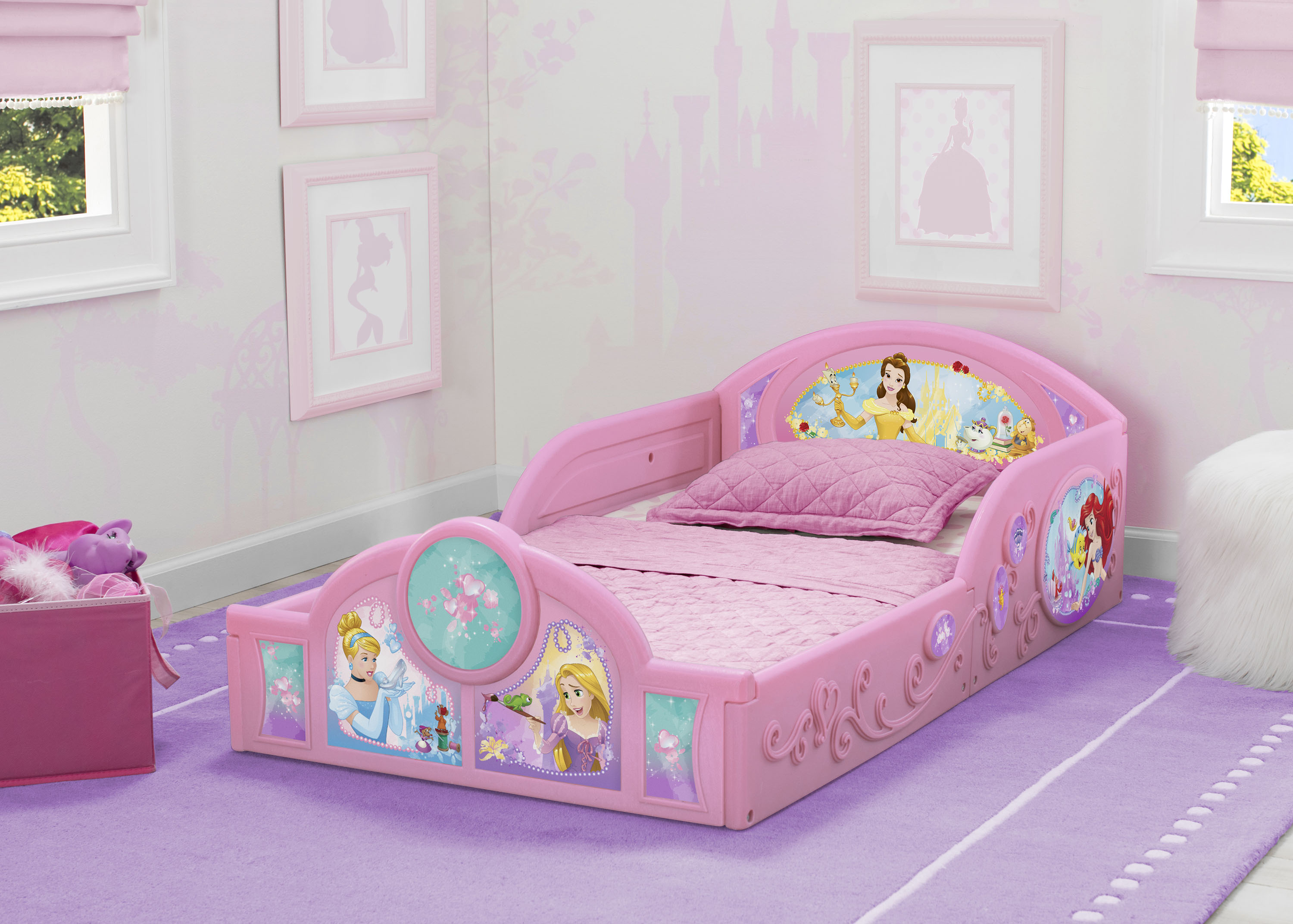 เตียงนอนเด็กเล็กลายเจ้าหญิงจากดิสนีย์ Disney Princess Plastic Sleep and Play Toddler Bed by Delta Children