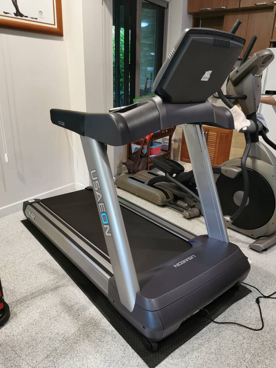 ลู่วิ่งไฟฟ้าฟิตเนส USAeon รุ่น Ai62 Motor 5 AC