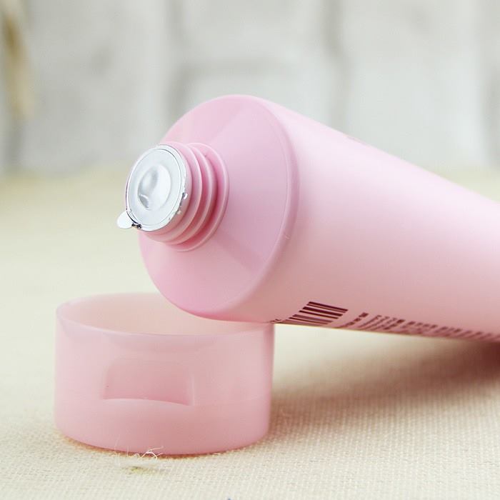 อาร์ ซีรีย์ แฮนด์ แอนด์ บอดี้ โลชั่น (R-series Hand & Body Lotion by Designer Collection)