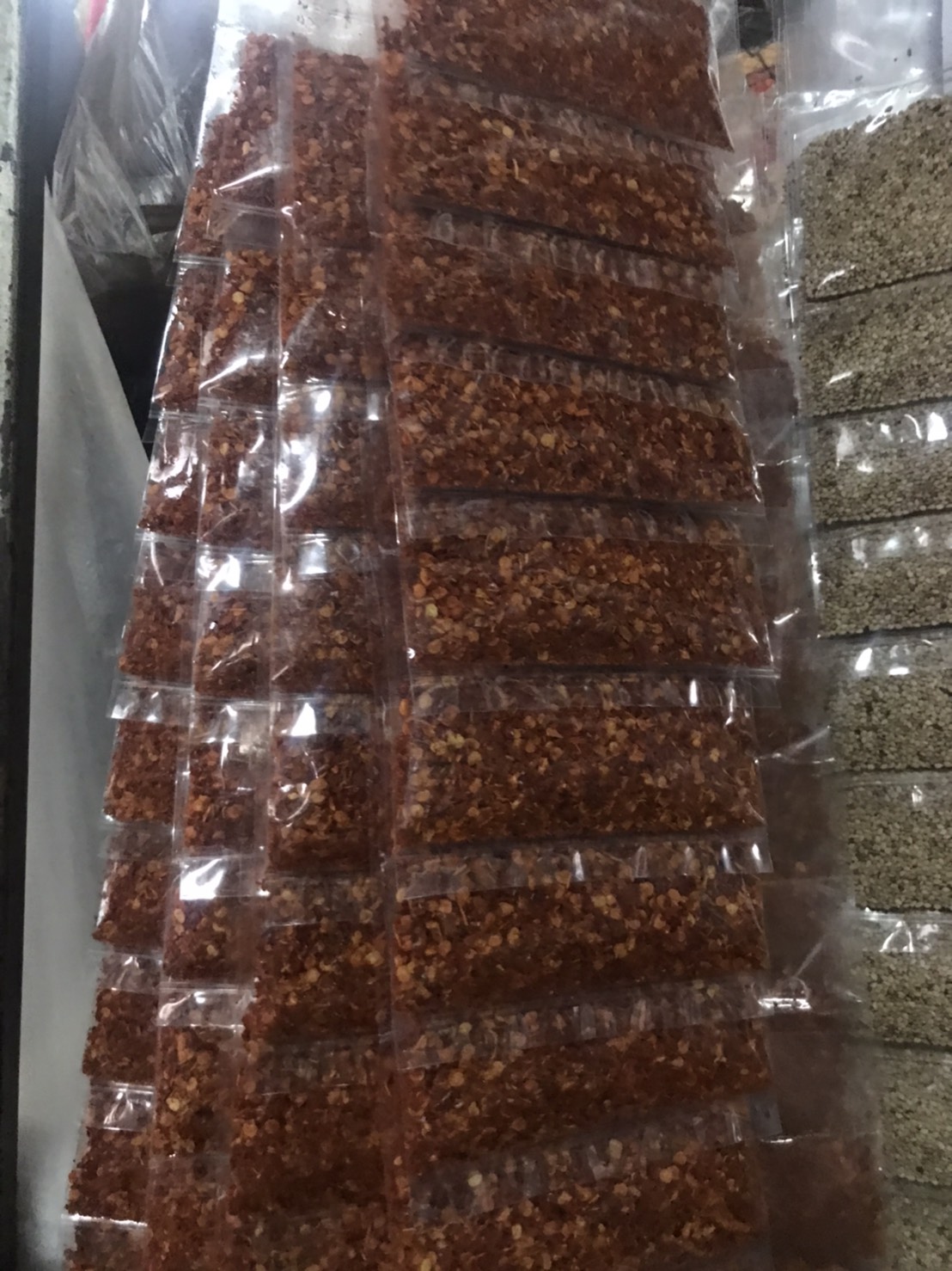 พริกป่น (Chilli powder) น้ำหนัก 25 กรัม พริกป่นแดง ไม่คั่ว ปั่น สด ๆ ใหม่ ๆ ทุกวัน พริกสำหรับทำน้ำจิ้มลูกชิ้น พริกป่นปรุงก๋วยเตี๋ยว