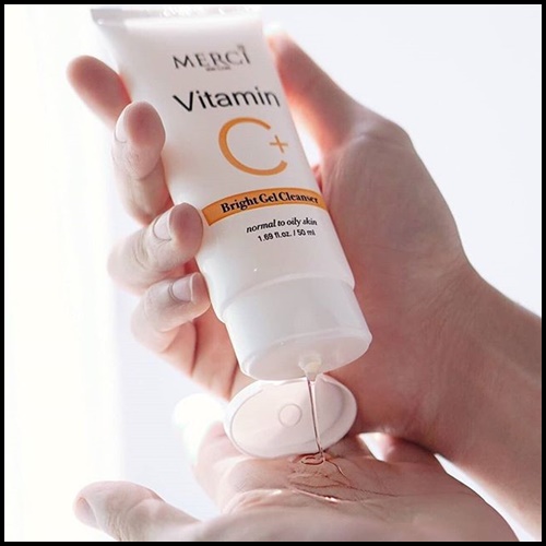 เจลล้างหน้า เมอร์ซี่ วิตซี Merci Vitamin C Bright Gel Cleanser