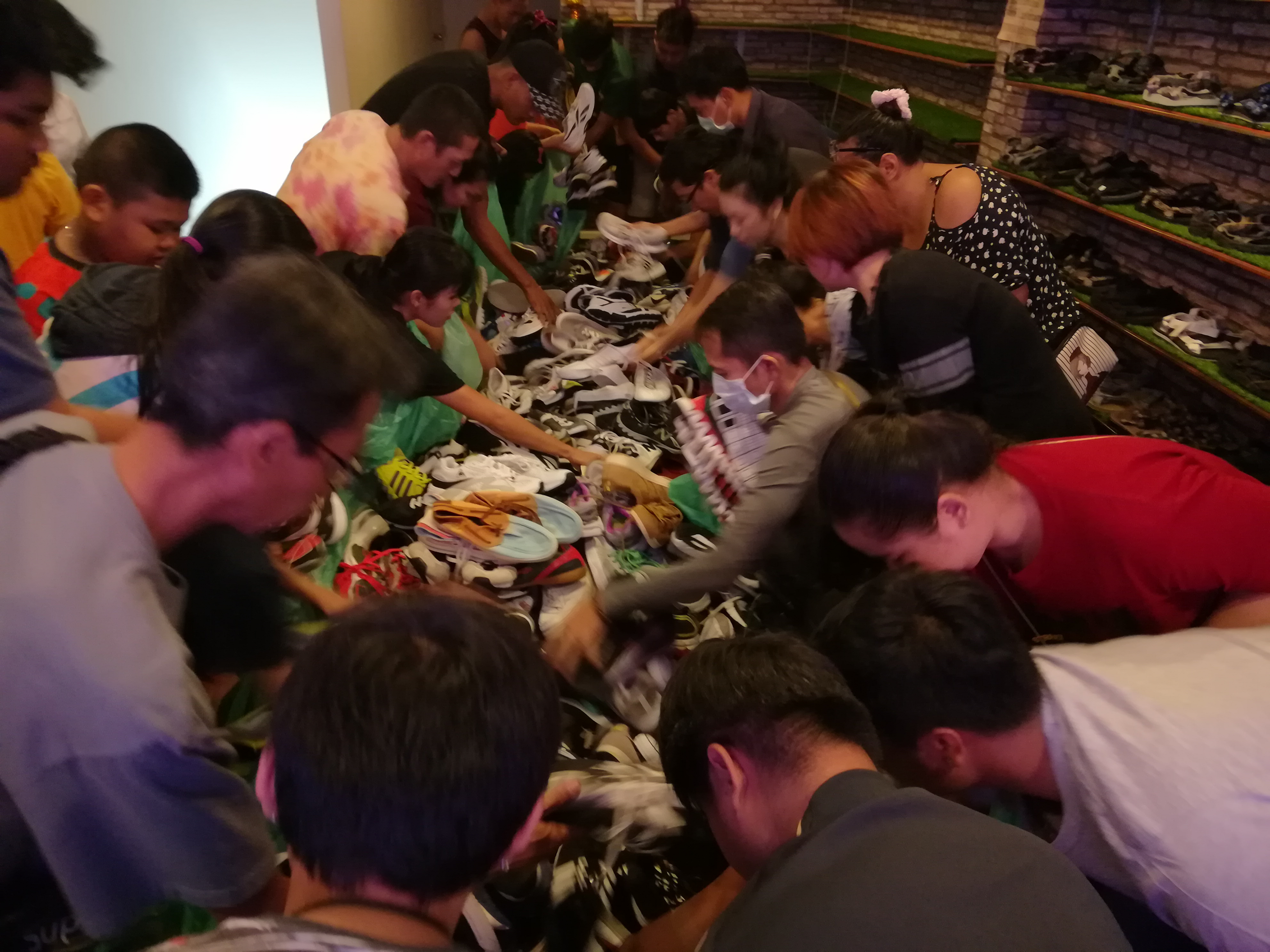 รีวิวลูกค้าร้านขายส่งรองเท้ามือสอง