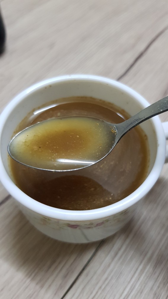 ขิงผงแท้ ขิงสกัดแท้ 100% ขิงผงบริสุทธิ์ แท้100% เกรดพรีเมี่ยม เพื่อสุขภาพ Spray Dry ขนาด 100 กรัม ขิงผงสำเร็จรูป ละลายได้ในน้ำอุ่นและน้ำเย็น ไม่มีตะกอนตกค้าง ผงขิงเหมาะสำหรับทำเครื่องดื่ม ไม่ใส่นม ไม่มีน้ำตาล Ginger Extract Powder For Beverages.