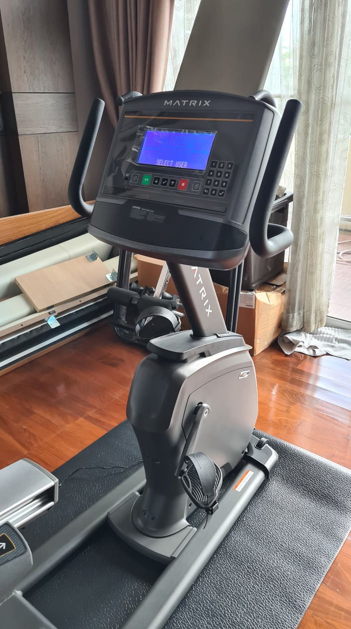 จักรยานเอนปั่น Matrix R30XR