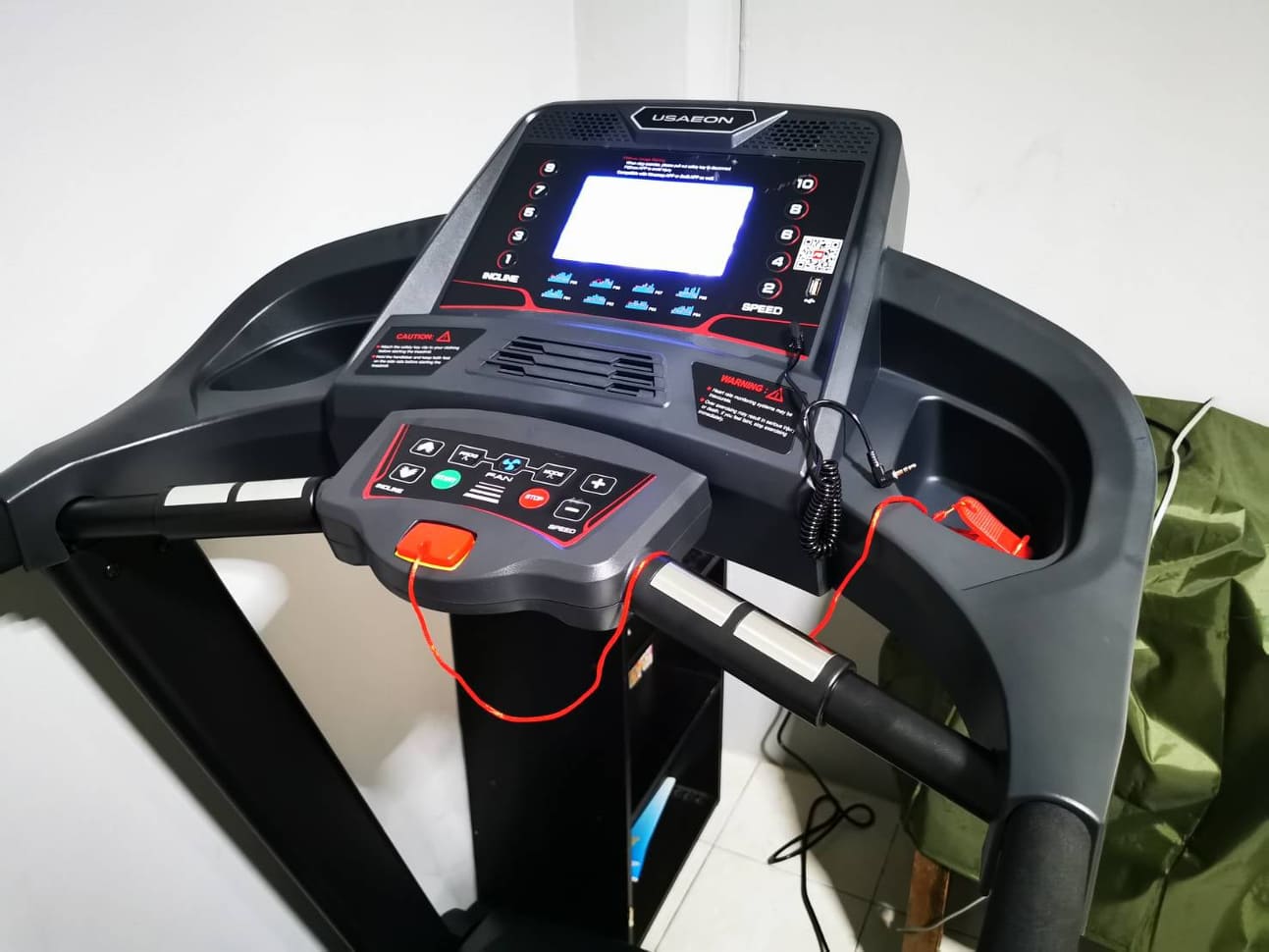 ขายตัวโชว์ลู่วิ่งไฟฟ้า USAeon รุ่น A275Pro2 Treadmill USA