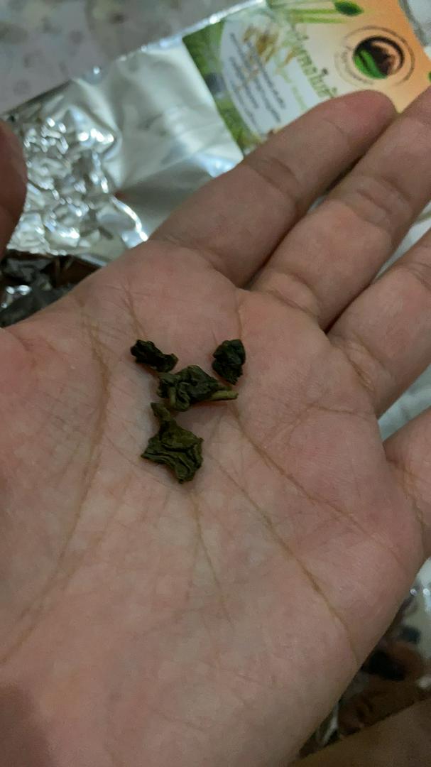 ชาอู่หลง ชาอู่หลงข้าวหอม ขนาด 100 กรัม Fragrant Rice Oolong Tea ชาอู่หลงที่ผสมกับสมุนไพรข้าวหอม มีกลิ่นข้าวหอมและชาอู่หลง ชาอบสมุนไพรข้าวหอม รสชาตินุ่ม หอมกลิ่นข้าว Oolong Tea ผ่านมาตรฐาน อย. ชาอบสมุนไพรข้าวหอม มีกลิ่นหอมคล้าย ๆ ข้าวหอม รสชาตินุ่ม ๆ