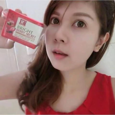 ไบรท์ เบอร์รี่ ซีเครท (Bright Berry Secret Cream By Pcare Skincare)