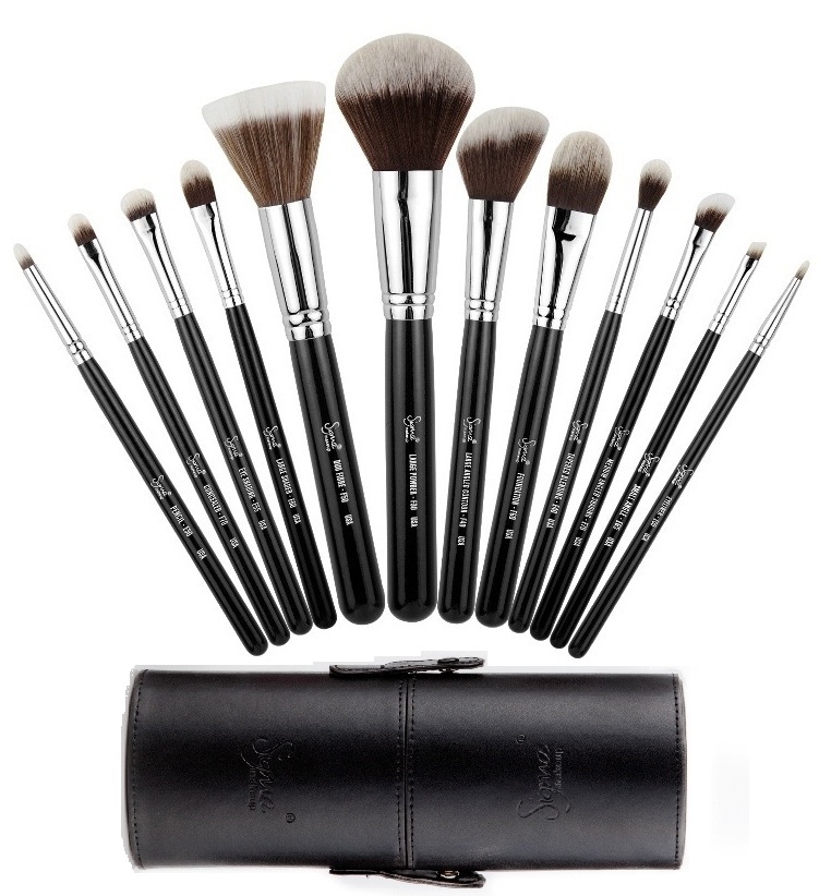 SIGMA :: Essential Kit - Mr. Bunny แปรงพื้นฐานขนสังเคราะห์ ชุด 12 ชิ้น ดูรายละเอียดด้านใน