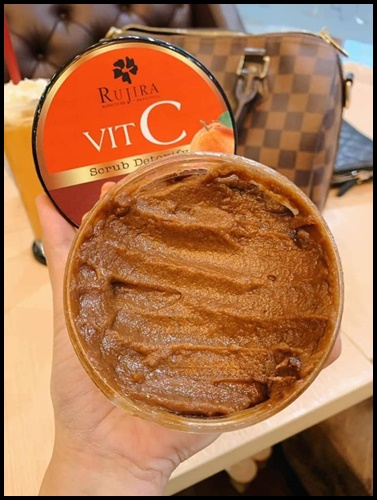 สครับรุจิรา Vit c Scrub Detoxify by rujira