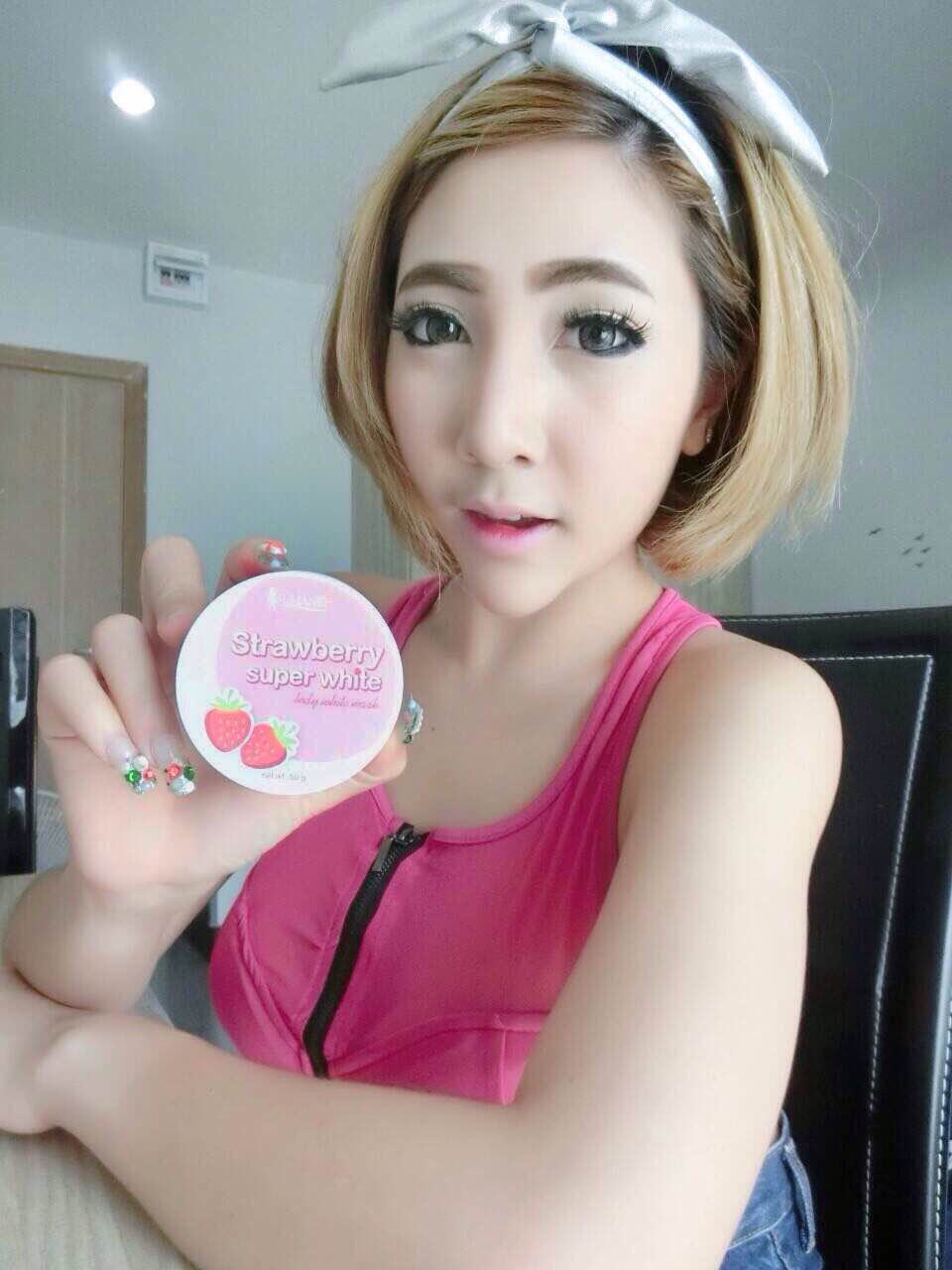 STRAWBERRY SUPER WHITE BODY WHITE MASK มาร์คสตอเบอร์รี่ by SUMANEE