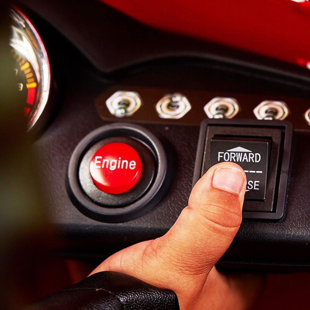 Disney•Pixar Cars 3 Lightning McQueen 6V Battery-Powered Ride On by Huffy รถแบตเตอรี่เด็ก คาร์ส แมคควีน คันใหญ่ ลิขสิทธิ์แท้ โดย Huffy นำเข้า อเมริกา ราคา 12900 บาท