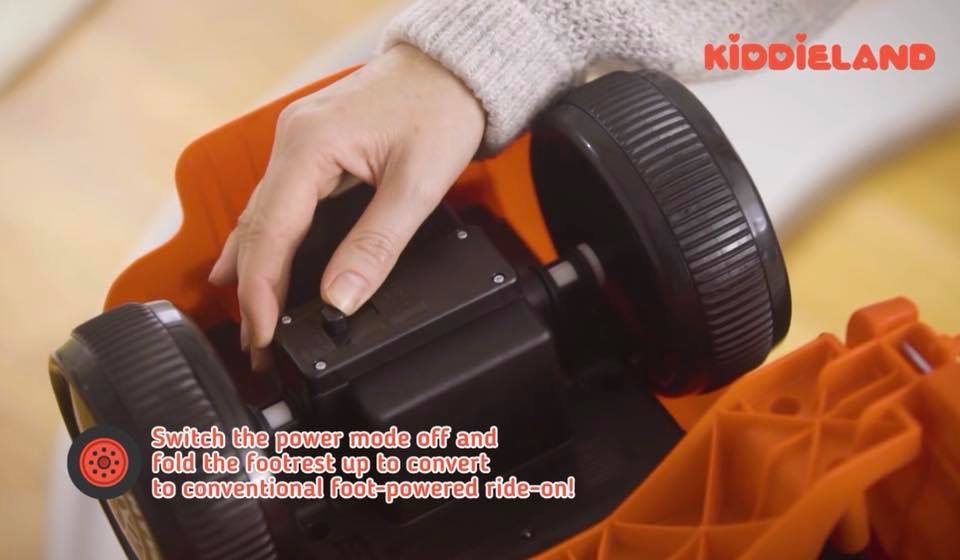 แฟนคลับแมคควีนห้ามพลาด!!! รถราง + แบตเตอรี่ + รถขาไถ แมคควีน 2 in 1 มาพร้อมรางรถในเซ็ท 2 In 1 Battery Powered McQueen Go-Go-Racer Ride-On with Tracks สินค้าลิขสิทธิ์แท้นำเข้าจาก USA ราคา 5,490 บาท