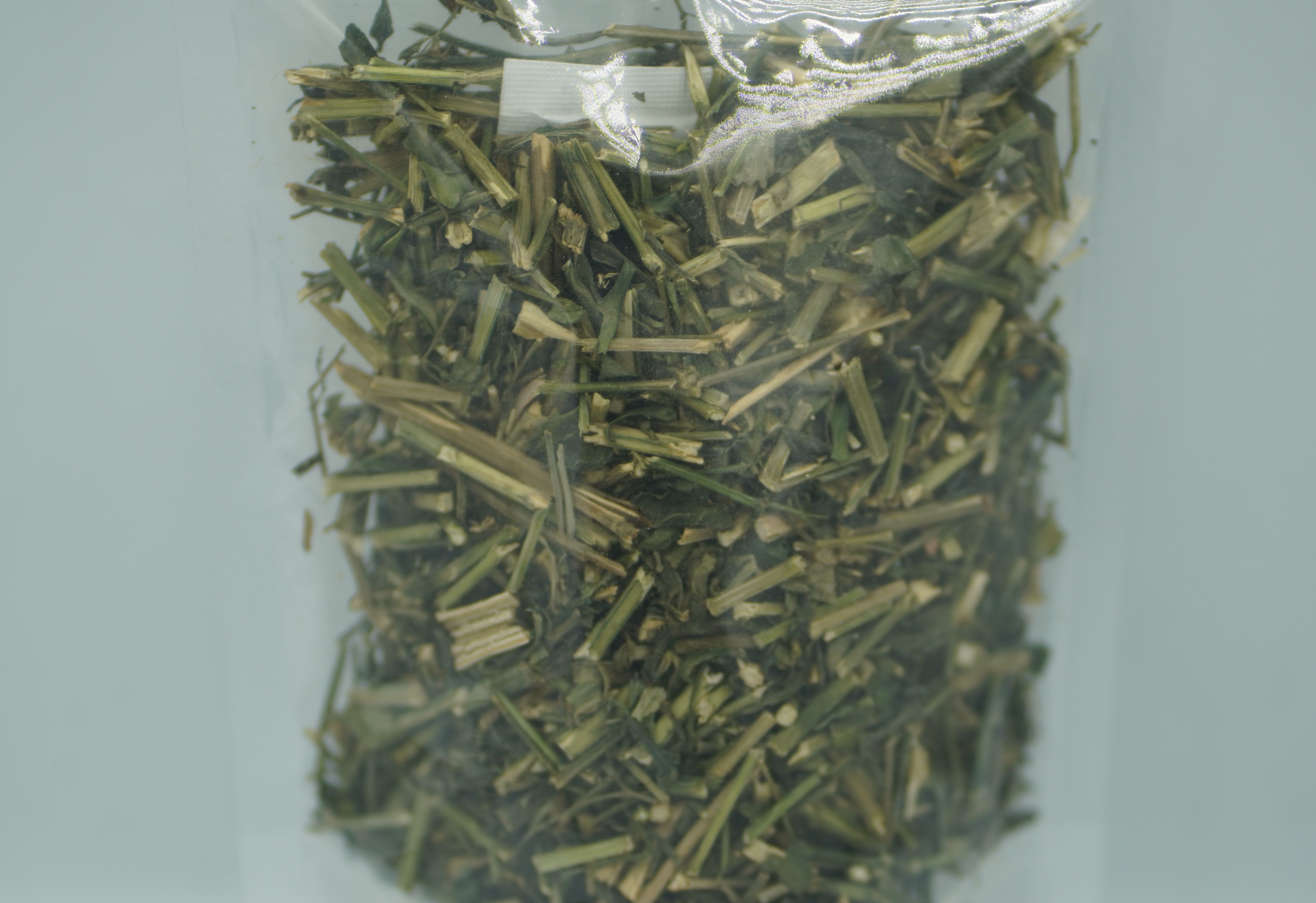 ฟ้าทะลายโจร ขนาด 25 กรัม Andrographis paniculata ฟ้าทะลายโจรอบแห้ง ฟ้าทะลายโจรแห้ง สรรพคุณช่วยต่อต้านอนุมูลอิสระในร่างกาย ช่วยกระตุ้นการสร้างภูมิคุ้มกันในร่างกาย ต่อต้านสิ่งแปลกปลอมที่เข้ามาในร่างกาย