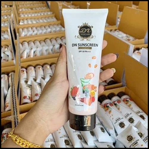 บีบีกันแดดน้ำหอม DN SUNSCREEN BODY LOTION (แพ็คเกตใหม่)