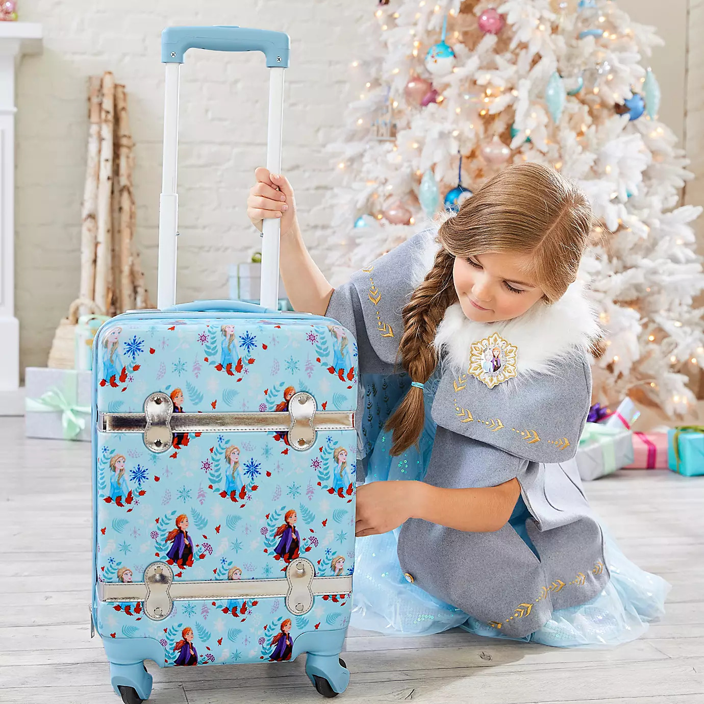 Disney store แท้💯กระเป๋าล้อลาก กระเป๋าลัคเกจ Disney Frozen II Rolling Luggage กระเป๋าล้อลาก