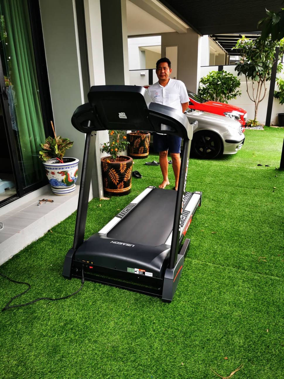 ขายตัวโชว์ลู่วิ่งไฟฟ้า USAeon รุ่น A275Pro2 Treadmill USA