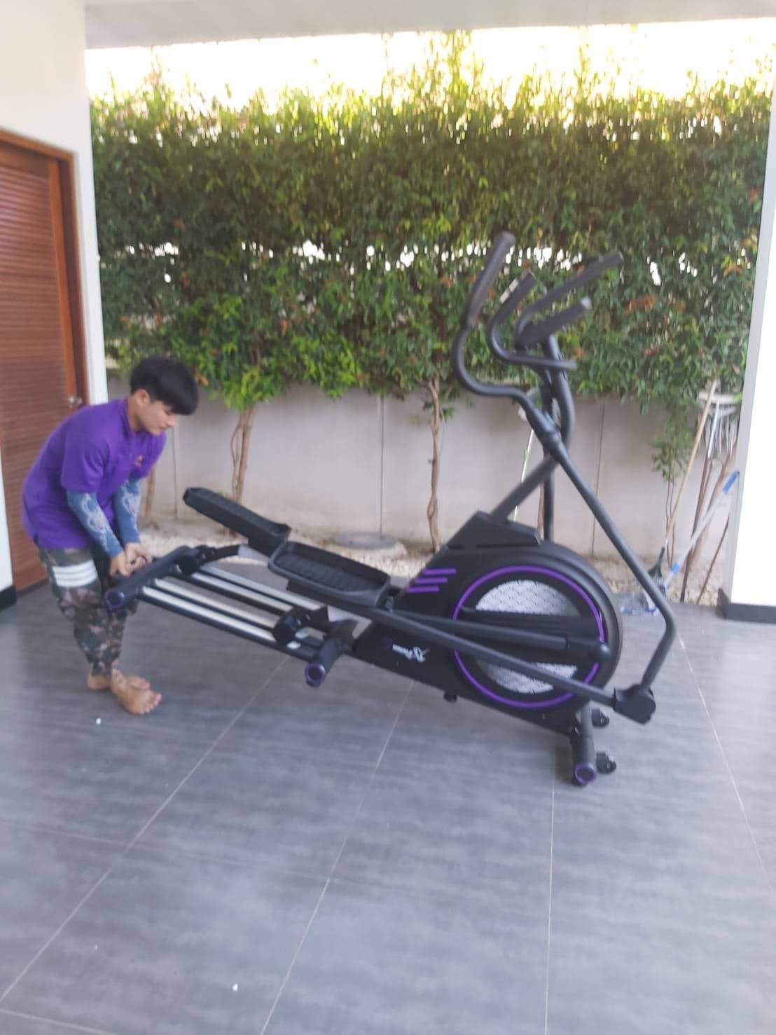 Elliptical เครื่องเดินวงรี V-Tech รุ่น WHALE-XE ลดเพียบ! ติดต่อ