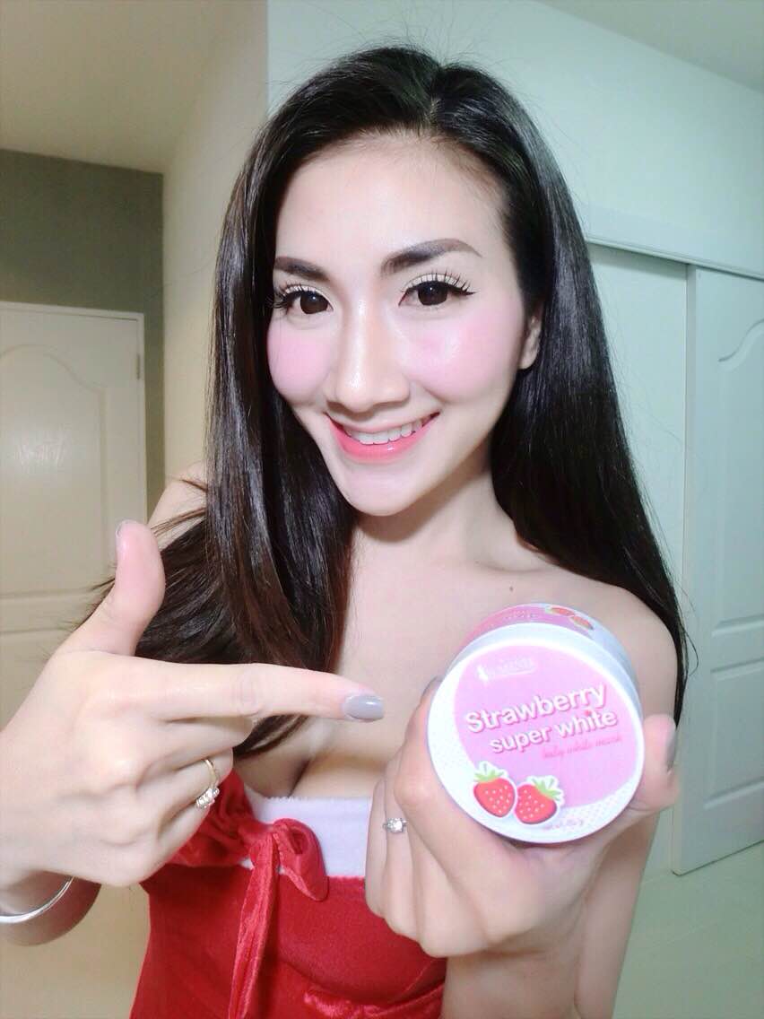 STRAWBERRY SUPER WHITE BODY WHITE MASK มาร์คสตอเบอร์รี่ by SUMANEE