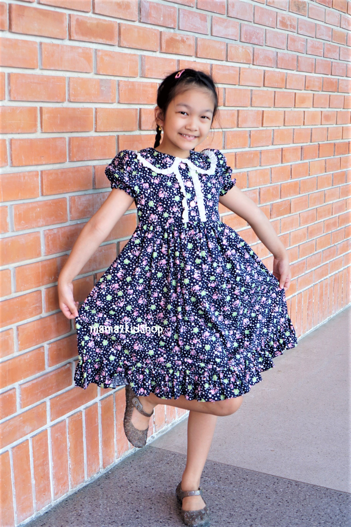 ชุดกระโปรงคอปกลูกไม้ลายดอกสีกรม