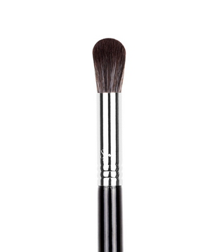 SIGMA :: F64 - Soft Blend Concealer แปรงขนสังเคราะห์ หัวแปรงกลม ใหญ่ และแน่น ใช้สำหรับเบลนสีคอนซิลเลอร์แบบเบาเบา นุ่มนวล ในพื้นที่กว้าง