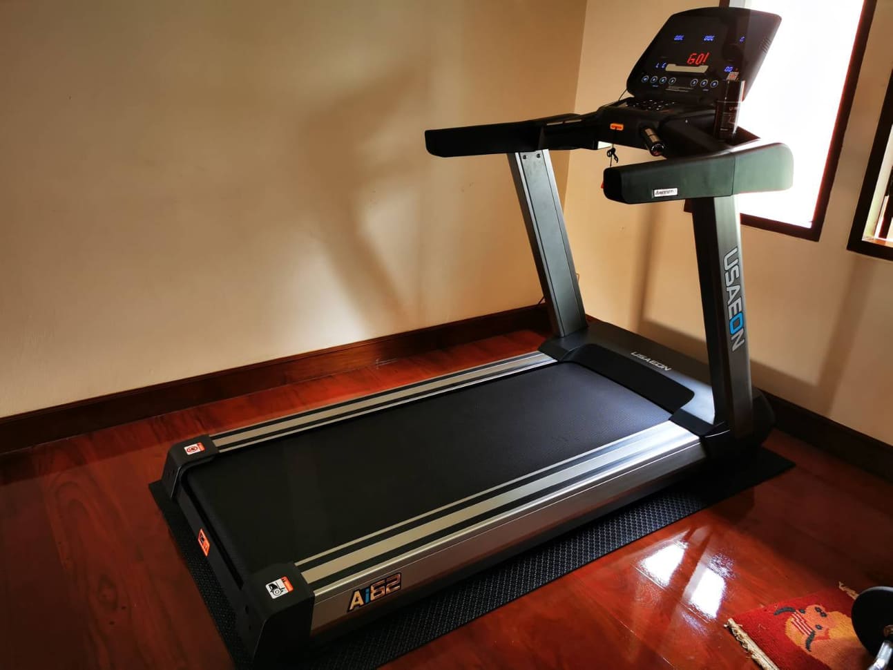 ลู่วิ่งไฟฟ้าฟิตเนส USAeon รุ่น Ai62 Motor 5 AC