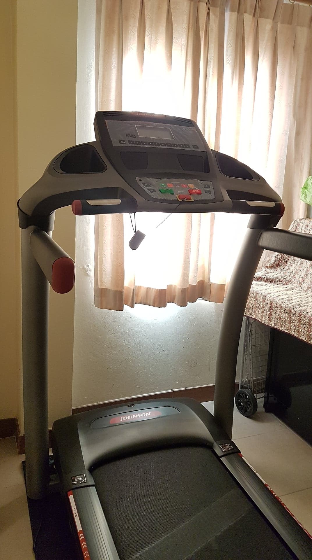 ลู่วิ่งไฟฟ้า Johnson8.1T รับส่วนลดพิเศษอีกเพียบ