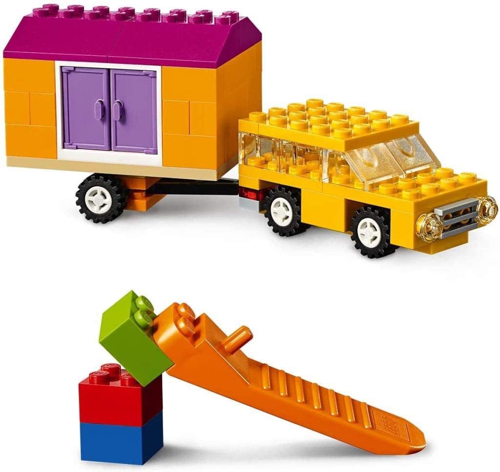 ตัวต่อเสริมทักษะ LEGO Classic - Bricks On A Roll 10715 Building Set (442 Pieces) ราคา 1590 บาท