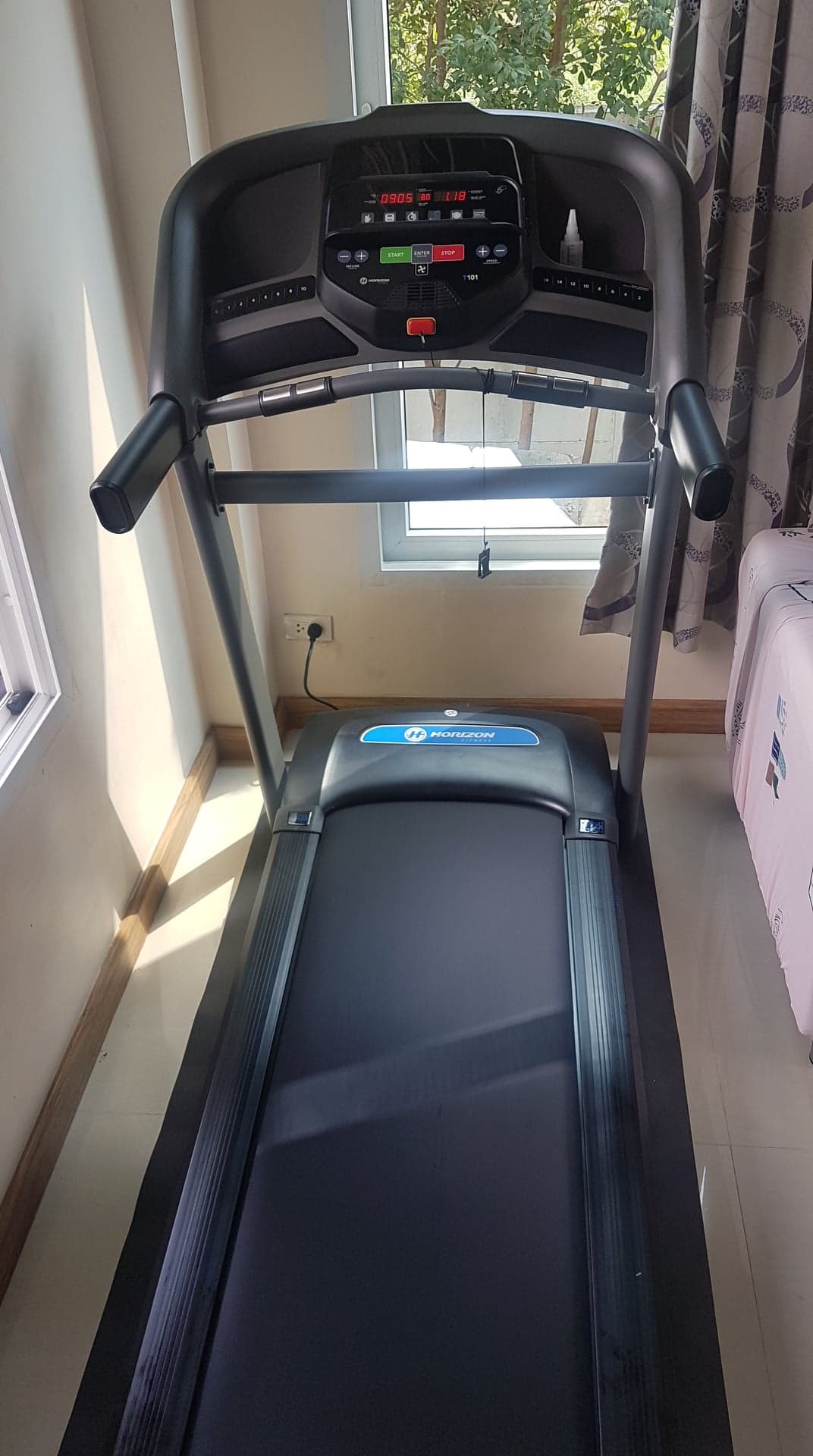 ลู่วิ่งไฟฟ้า Horizon T101