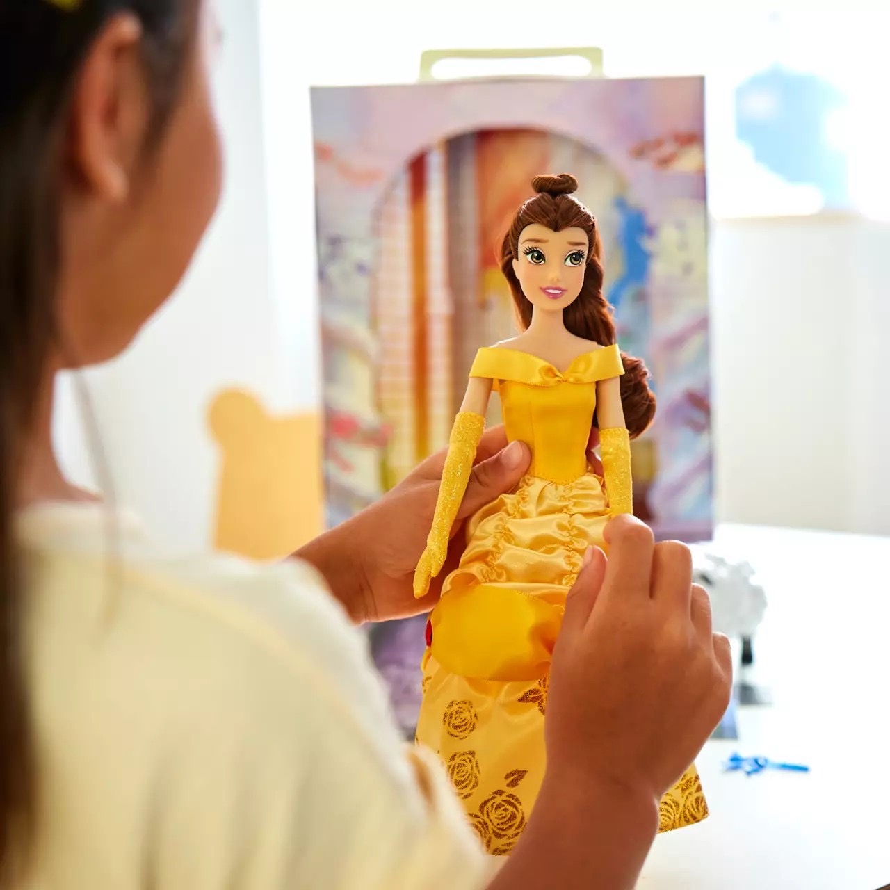 นำเข้า 🇺🇸 เซ็ทตุ๊กตาเบล และกิจกรรมระบายสีBelle Disney Story Doll – Beauty and the Beast 11" ราคา 1,590 บาท