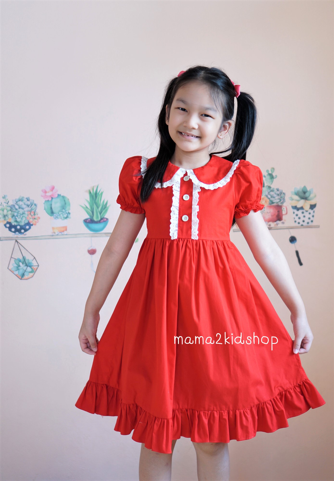 ชุดกระโปรงคอปกลูกไม้สีแดง