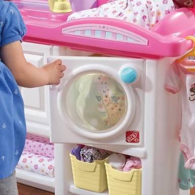 ของเล่นเนอสเซอรี่ เล่นเลี้ยงน้อง พยาบาลดูแลเด็ก ขนาดใหญ่ Step2 Love & Care Deluxe Nursery Pretend Play Nursery Playset ราคา 5,490 บาท