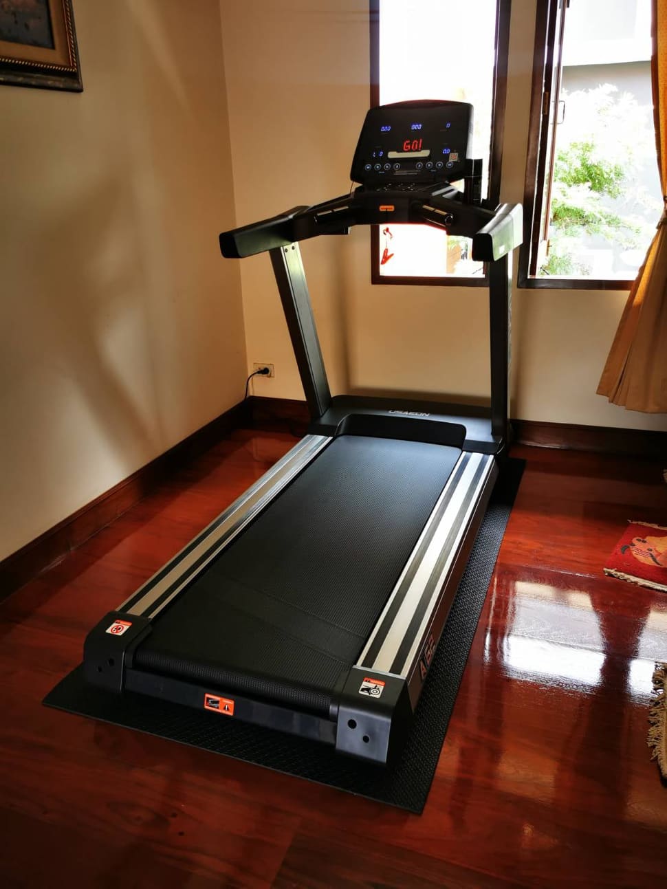 ลู่วิ่งไฟฟ้าฟิตเนส USAeon รุ่น Ai62 Motor 5 AC