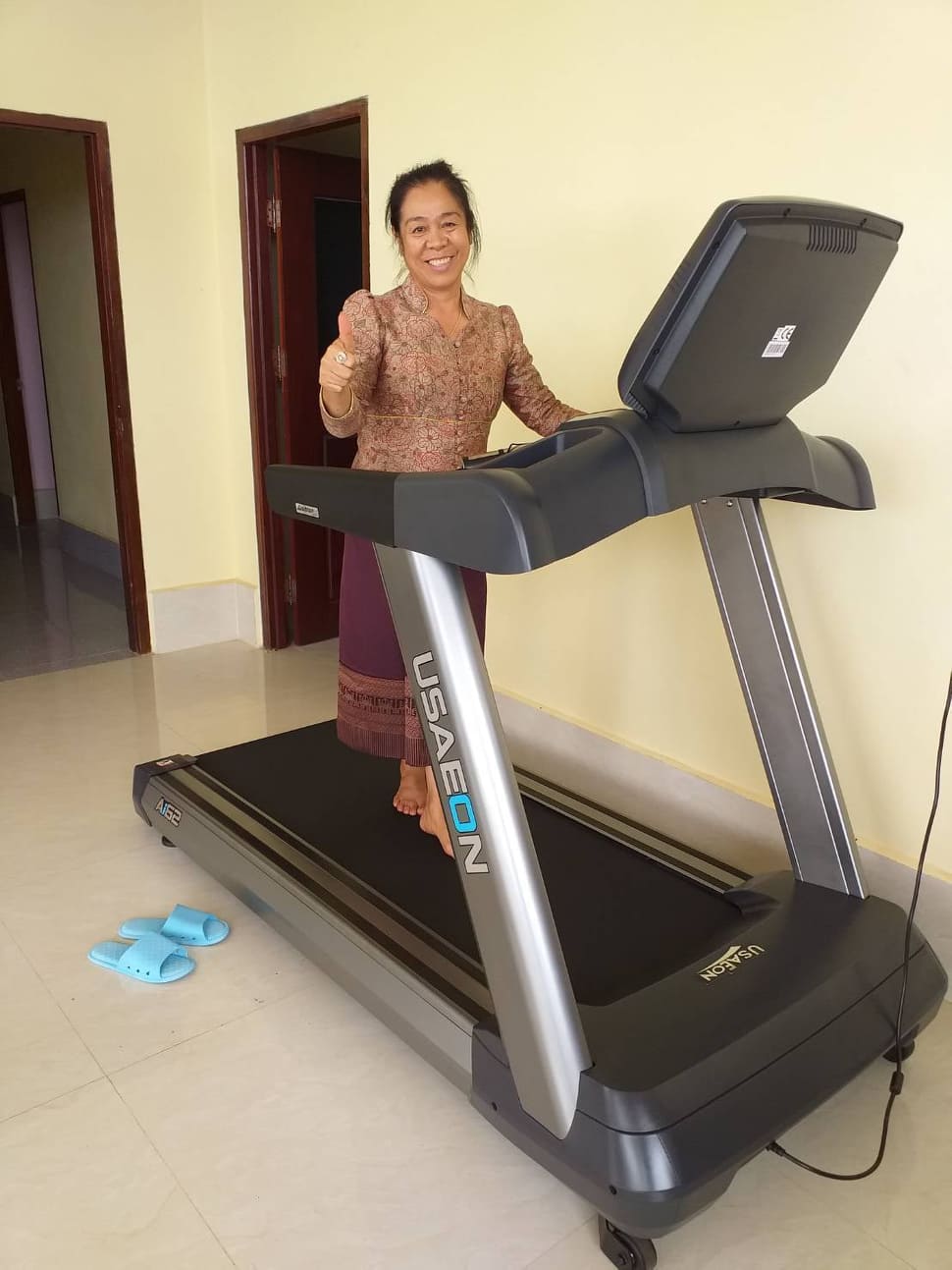 ลู่วิ่งไฟฟ้าฟิตเนส USAeon รุ่น Ai62 Motor 5 AC