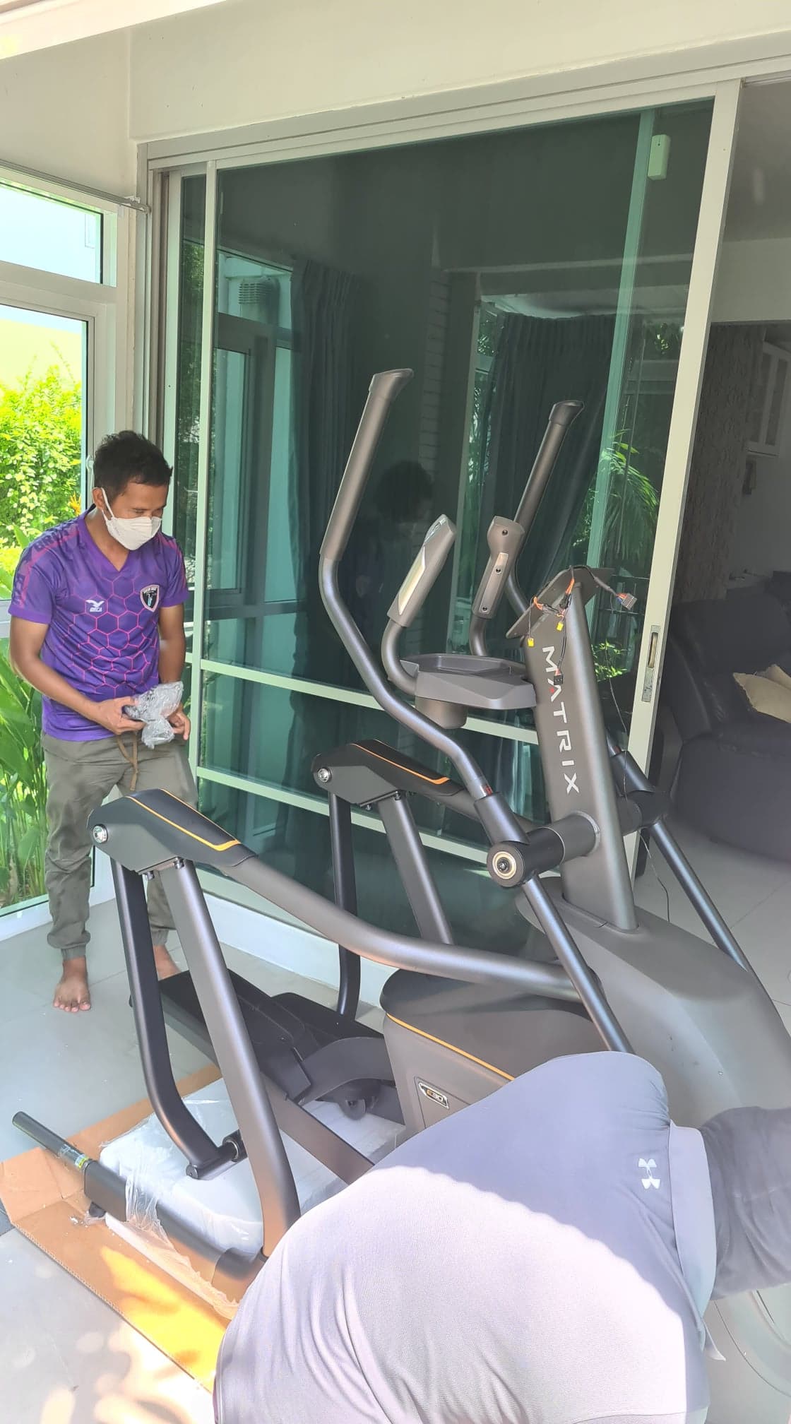 เครื่องเดินวงรี Matrix Elliptical E30XR USA