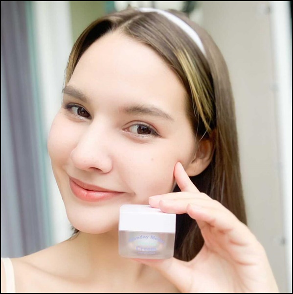 ครีมแครอท Monday Moist Facial Cream