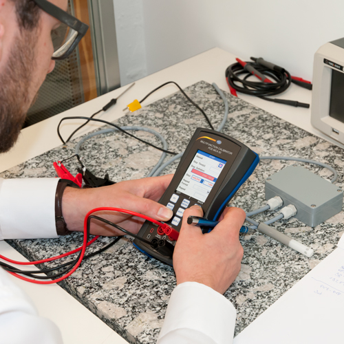 PCE รุ่นMCA-50-ICA incl. ISO Calibration Certificate เครื่องมือวัดงานด้านสอบเทียบCalibrator