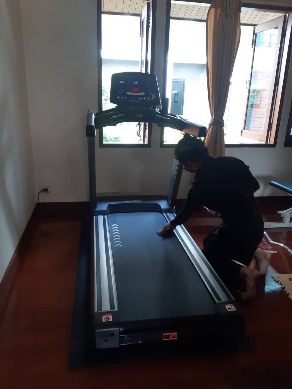 ลู่วิ่งไฟฟ้าฟิตเนส USAeon รุ่น Ai62 Motor 5 AC