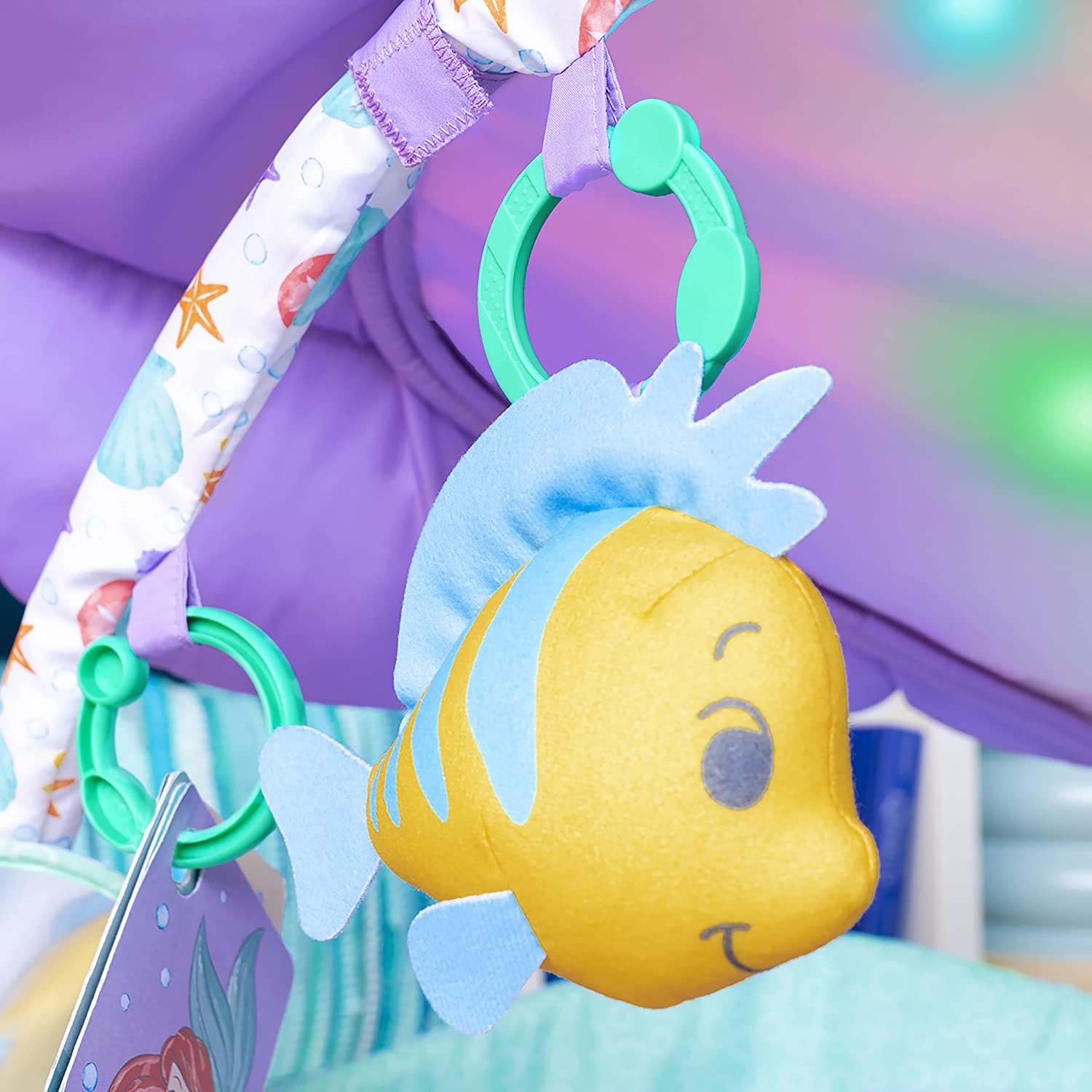 เพลยิม Bright Starts® Disney Baby® The Little Mermaid Twinkle Trove Activity Gym ราคา 4,390 บาท