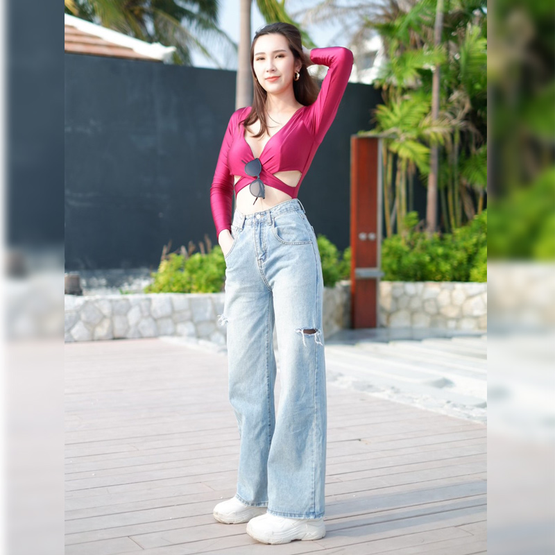 [Size S, M] ชุดว่ายน้ำวันพีชแขนยาว ขาเว้า สีแดงเงา (Red Fruit)