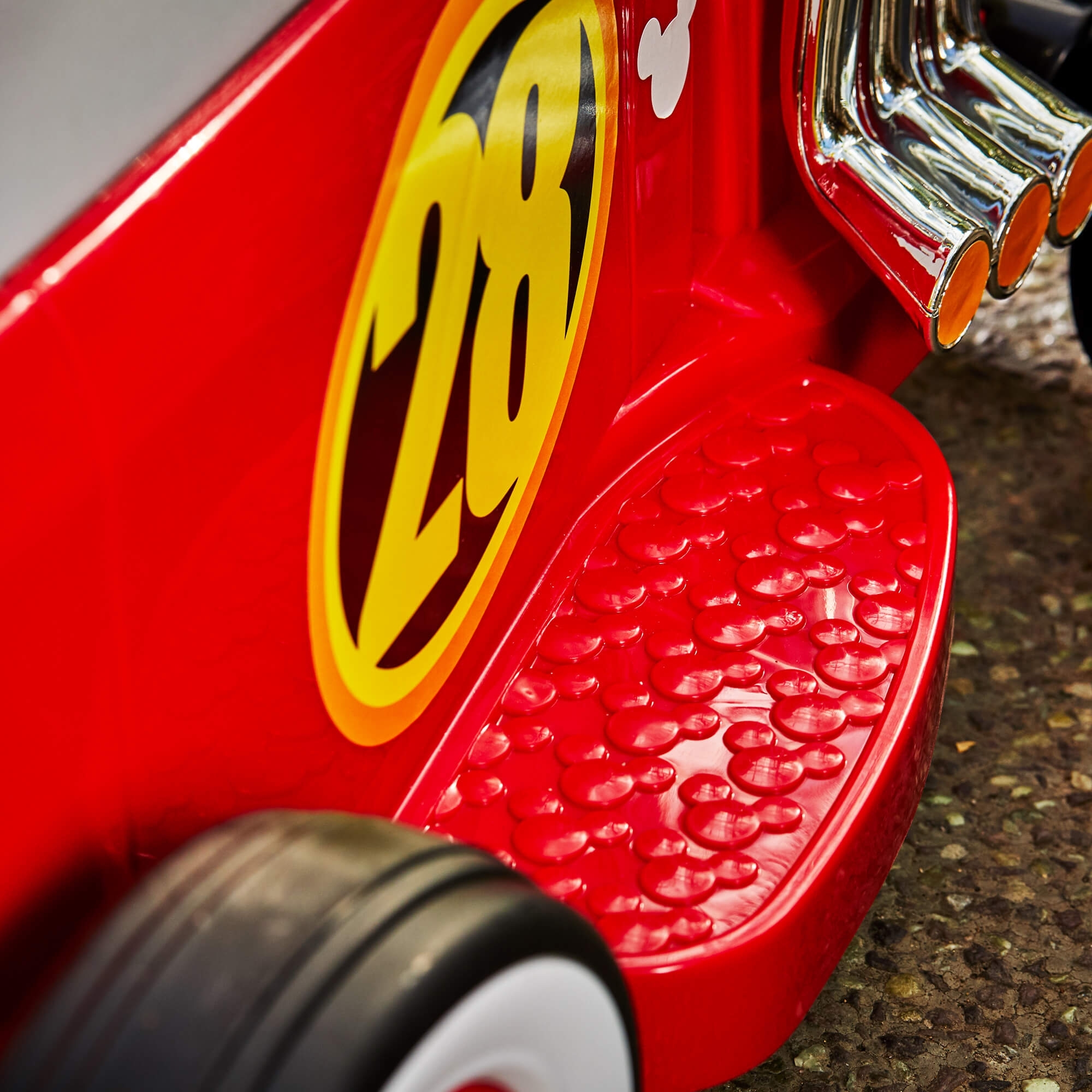 #พร้อมส่งค่ะ !! รถแบตเตอร์รี่ ดิสนีย์มิกกี้เมาส์ ขับเคลื่อนด้วยแบตเตอรี่ 6 โวลต์ Disney Mickey Boys’ 6V Battery-Powered Ride-On Quad by Huffy ราคา 4,950 บาท