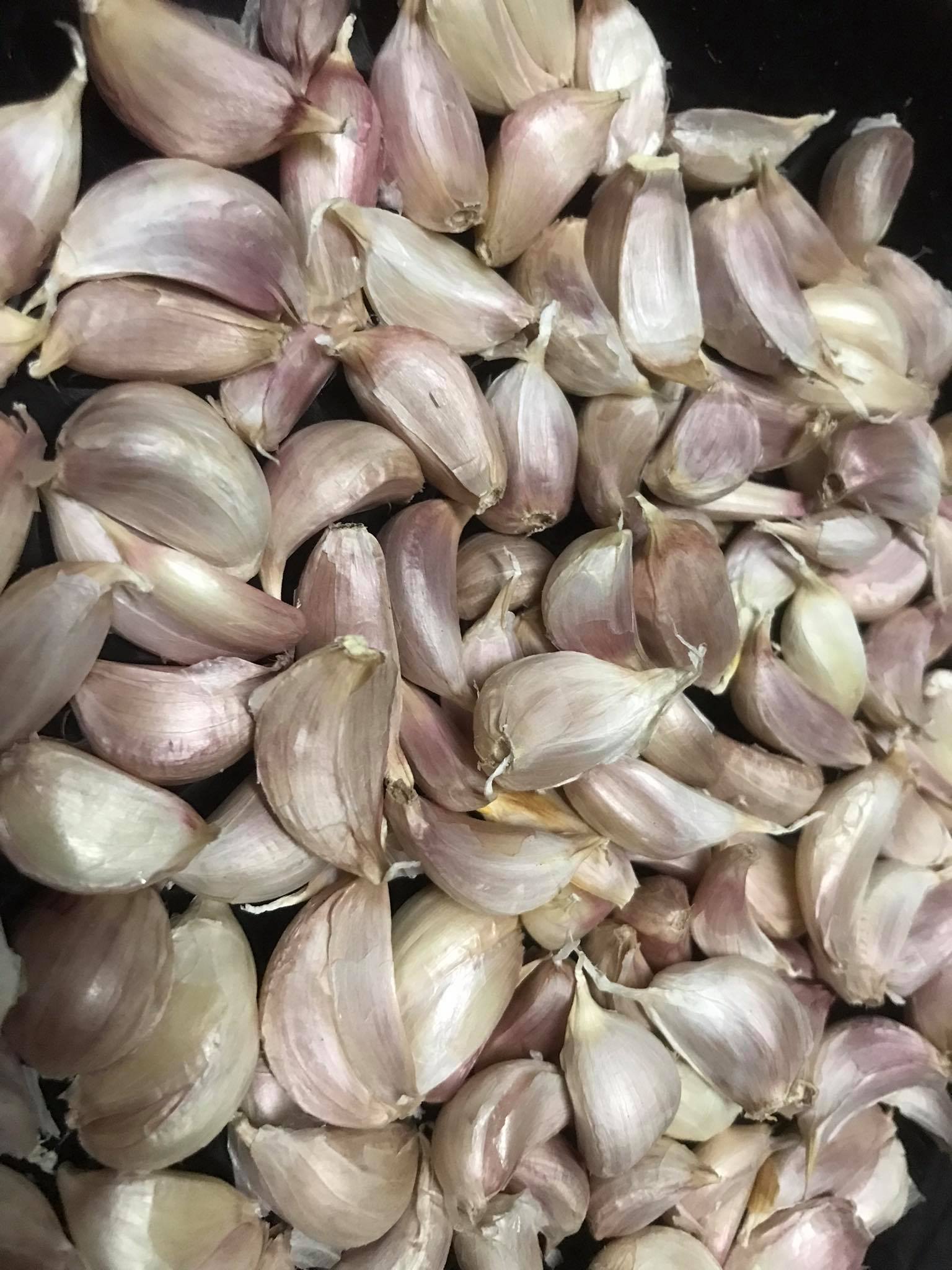 กระเทียม ขนาด 100 กรัม Fresh Garlic กระเทียมไทย (แกะแล้ว)สุดยอดกระเทียมจากอำเภอฝาง จังหัวดเชียงใหม่