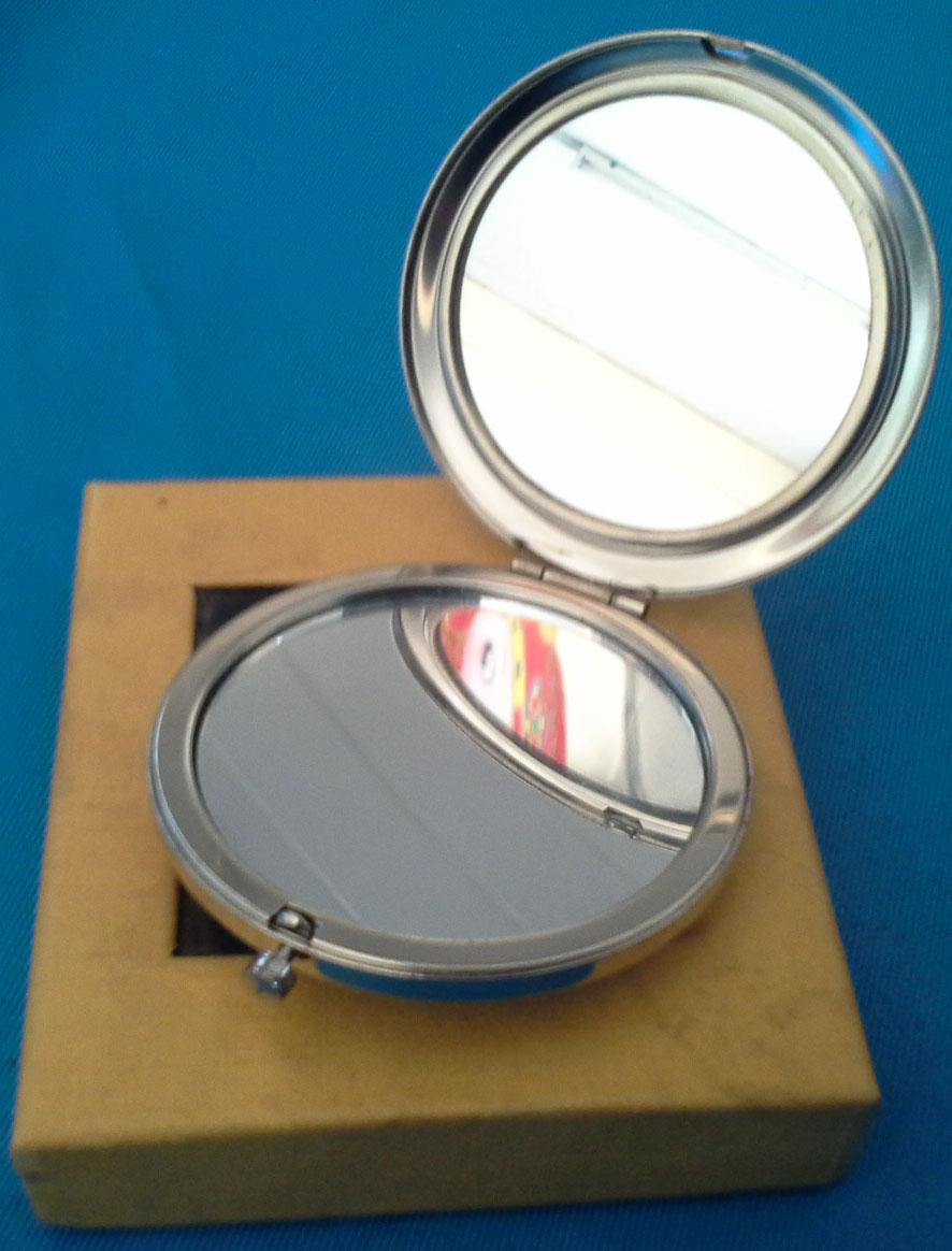 กระจกของที่ระลึก