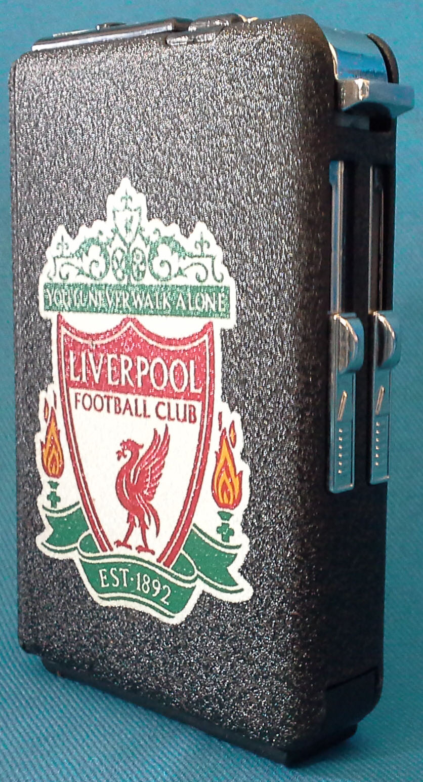 กล่องใส่บุหรี่และไฟแช็ค