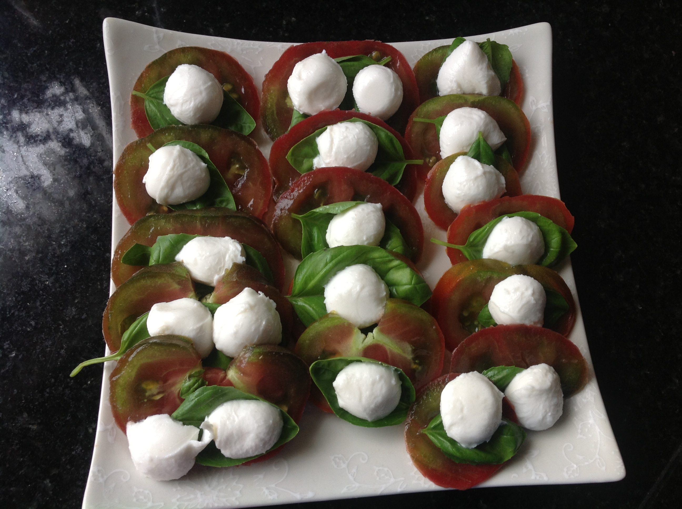 มะเขือเทศรัสเซียสีดำ - Black Russian Tomato