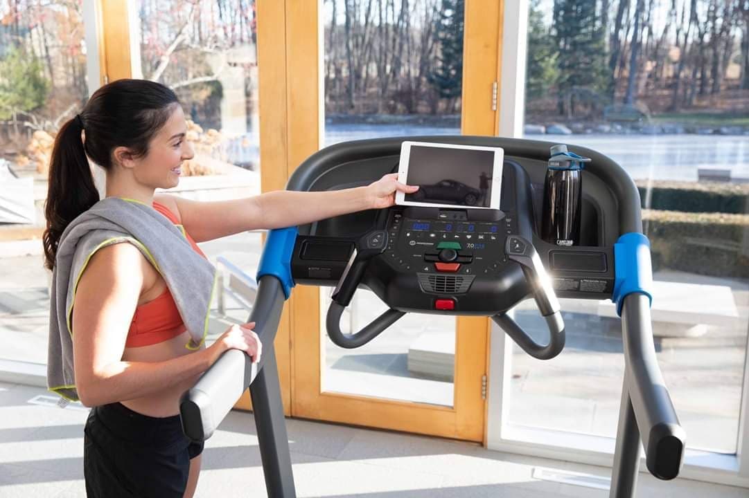 ลู่วิ่งไฟฟ้า Horizon 7.0AT clearance sale